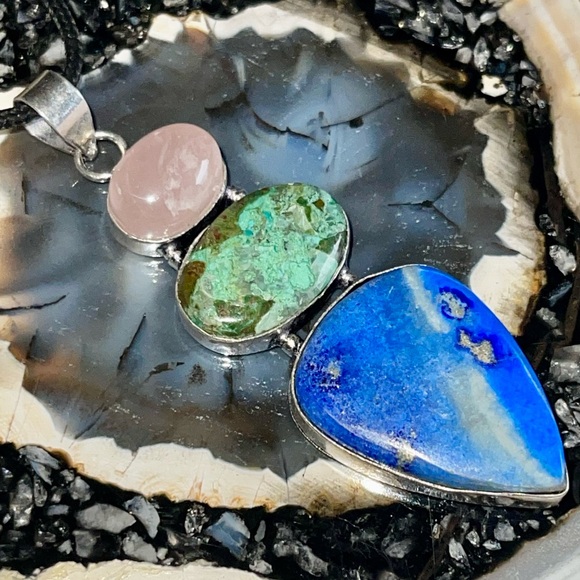 Crystal Pairing of Rose Quartz, Lapis Lazuli & Chrysocolla Pendant 2 7/8” - Picture 9 of 17